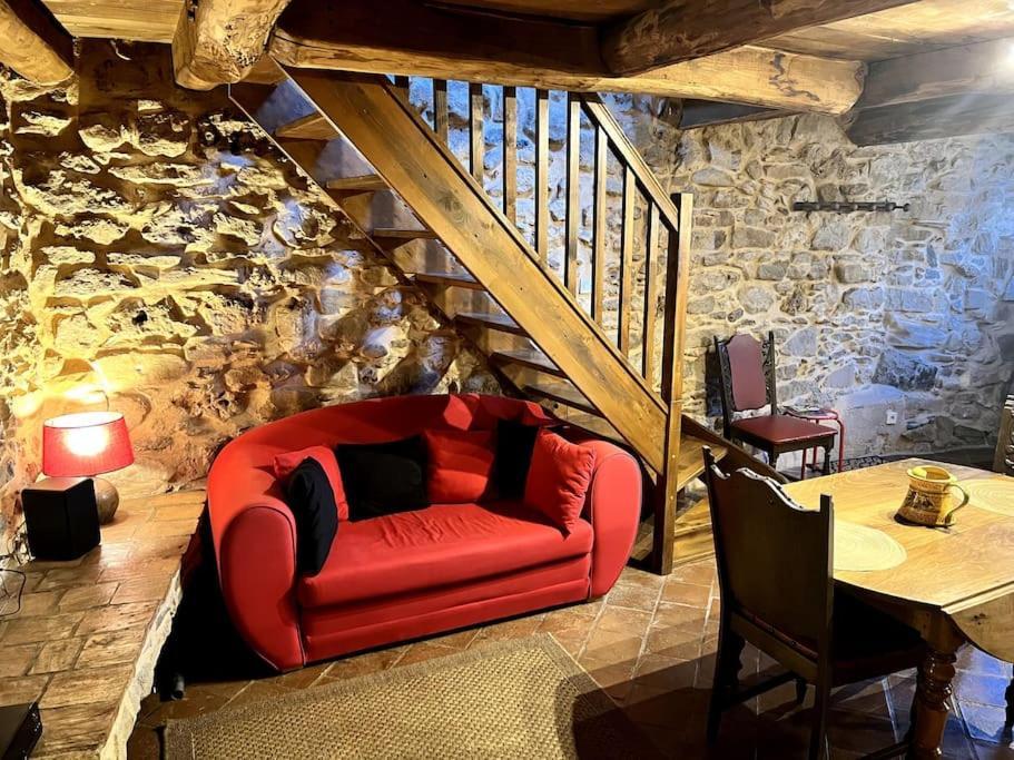 La Maison De Blanche Neige Assignan Экстерьер фото